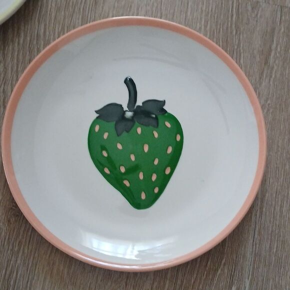 Kate Spade x Target Colorful Strawberry Appetizer Plate 4 Piece Melamine NWOT - Picture 7 of 10